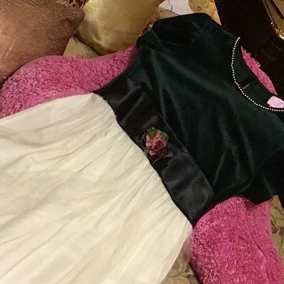 Girls Dress - Picture 3 of 7